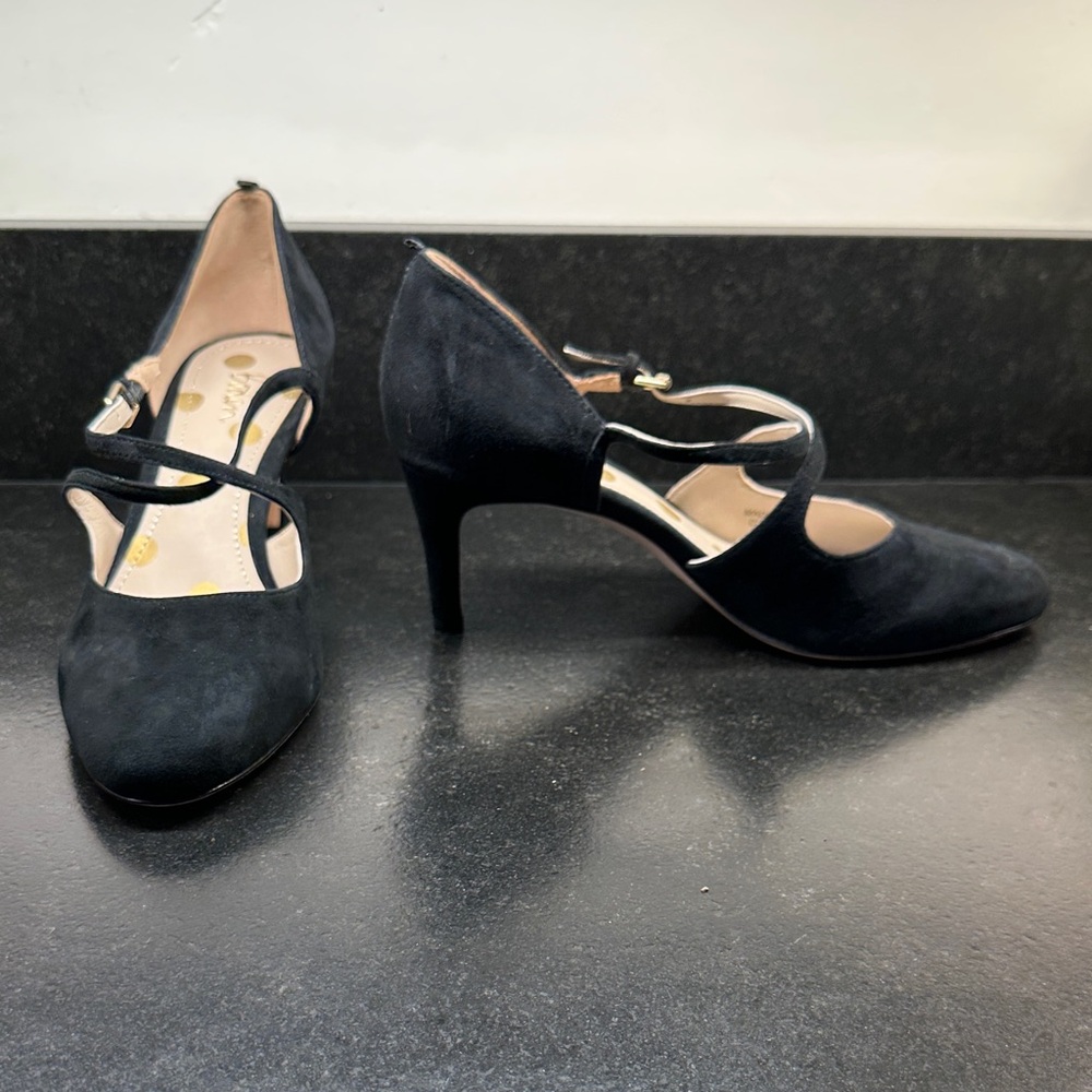 Elegant Black Suede Women's Heels, Never worn